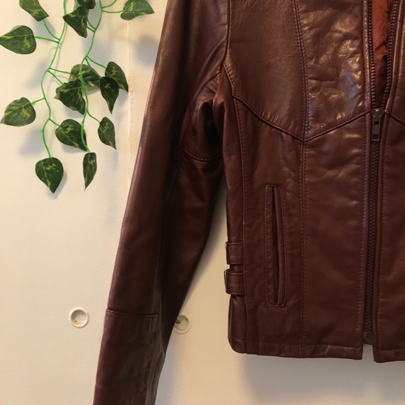 Vintage Avant Garde red leather zippered jacket - Picture 5 of 10